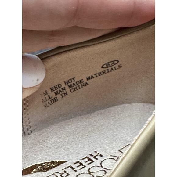 Aerosole heel rest Nude color pumps 2” chunky heel size 7 Red Hot Patent - Picture 6 of 6